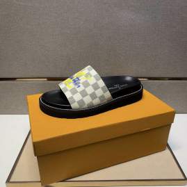 Picture of Louis Vuitton Slippers _SKULVsz38-44hnh03091042